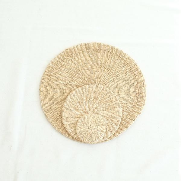 Abaca Round Placemat (Set of 4) Natural INNÉ